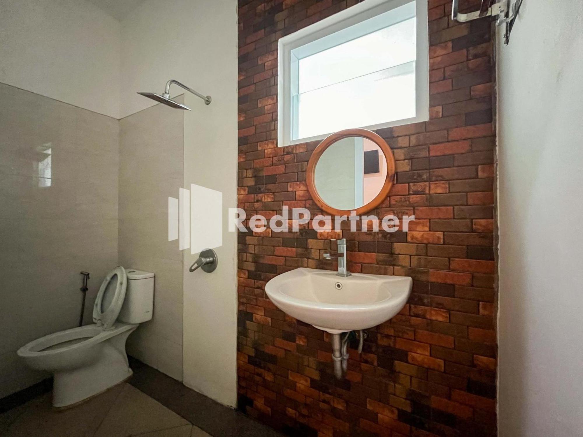 Griya Borobudur Malang Syariah Redpartner Blimbing  Екстериор снимка