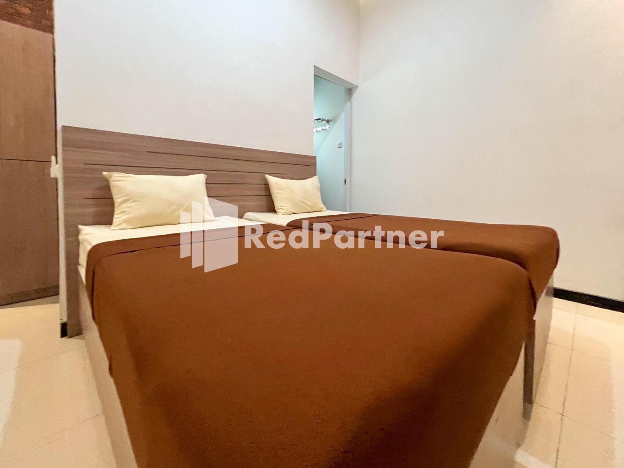 Griya Borobudur Malang Syariah Redpartner Blimbing  Екстериор снимка