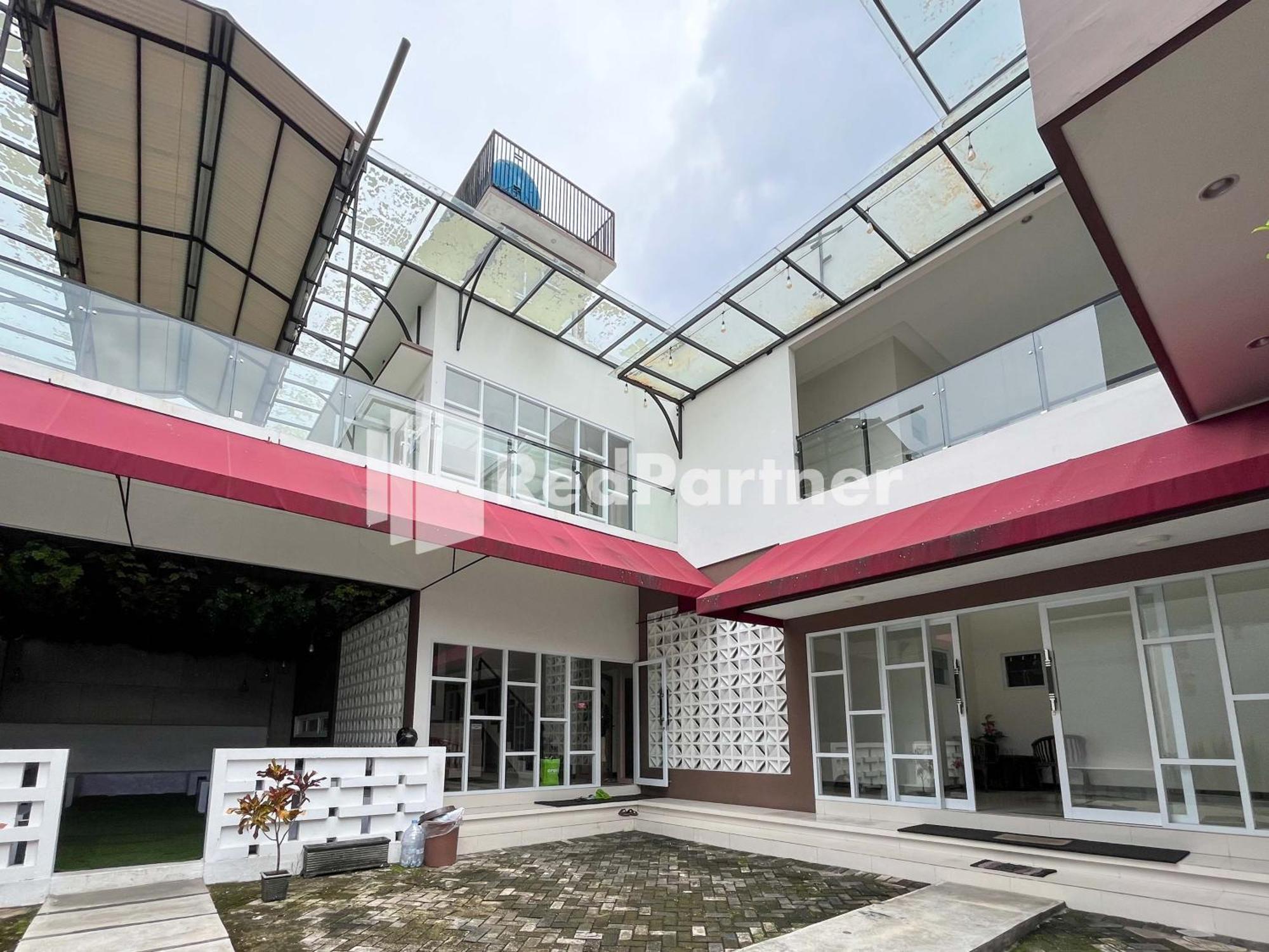 Griya Borobudur Malang Syariah Redpartner Blimbing  Екстериор снимка